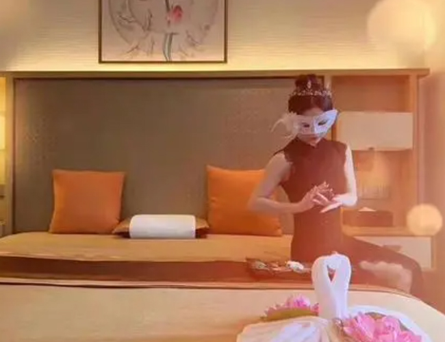 我在南京玄武体验了下高端男士按摩spa会馆，私人会所花样超多